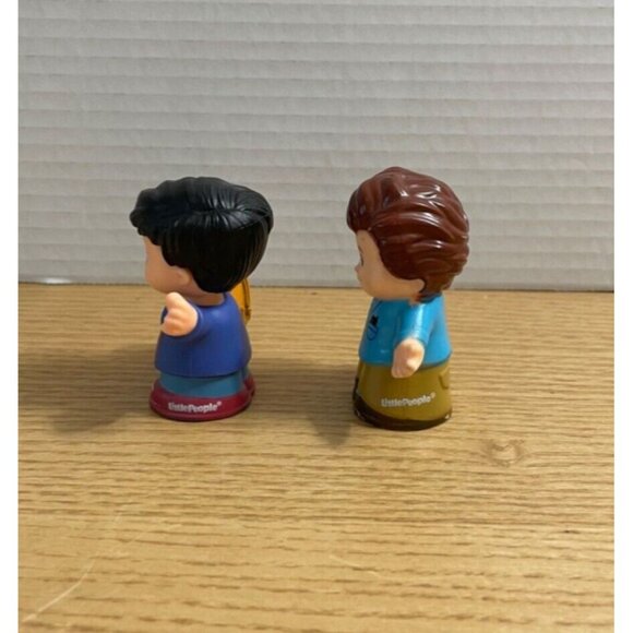 Fisher Price Little People Dad Man & Passenger Ryan Lot of 2 Replacement Figures - Picture 2 of 8